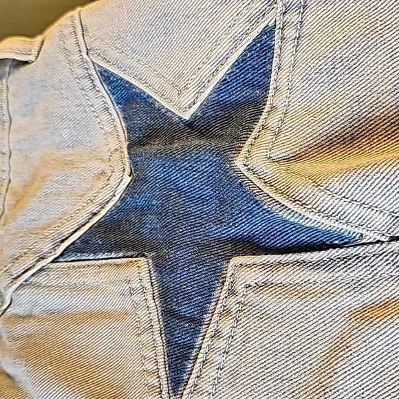 Blue Velvet blue jeans. Flair, high rise.  STARS‎ on butt. Size small.  NWT. - Picture 10 of 10